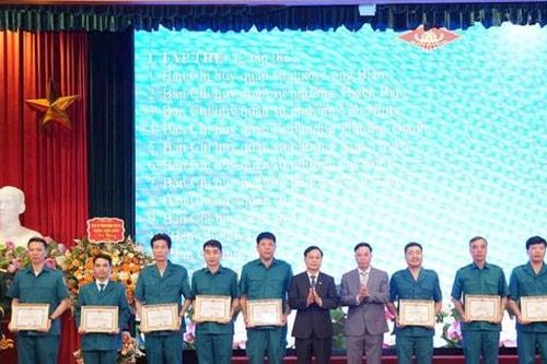 Quận Long Biên tổ chức được 62 đơn vị 'sao vuông' chất lượng
