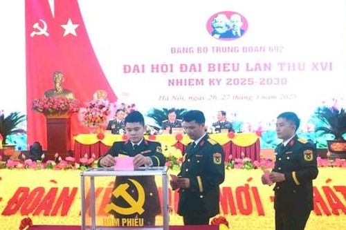 Thượng tá Đặng Thái Sơn giữ chức Bí thư Đảng ủy Trung đoàn 692