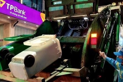 Quận Hoàn Kiếm xóa các điểm tập kết rác thải
