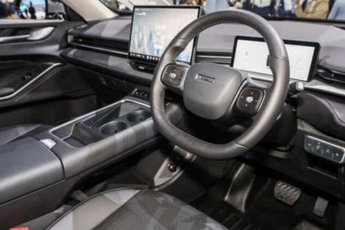Xe gầm cao SUV hạng C giá 700 triệu đồng sánh ngang Hyundai Tucson, thấp hơn Honda CR-V có gì đặc biệt khi ra mắt ở Thái Lan?