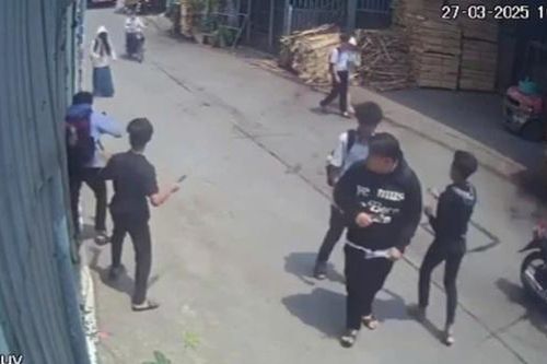 Điều tra vụ một học sinh tại Đồng Nai bị nhóm người đánh gục trên đường