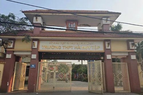 Nữ sinh lớp 11 ở Nghệ An bị đánh hội đồng, chấn thương vùng mặt phải nhập viện