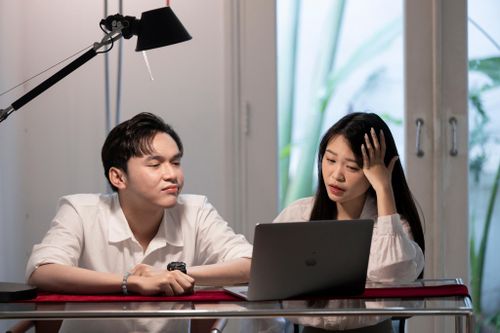 Thấy gì khi 18.000 người 'phòng chống OT, tan ca đúng giờ'?