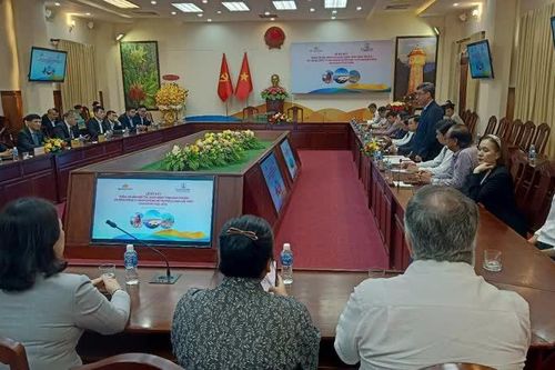 Bình Thuận hợp tác toàn diện với Vietnam Airline
