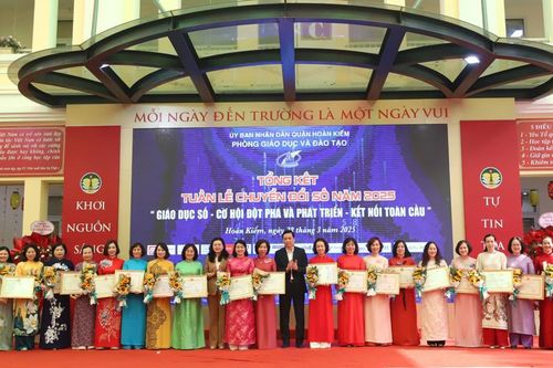 Bước tiến của ngành giáo dục Hoàn Kiếm trong Tuần lễ Chuyển đổi số 2025