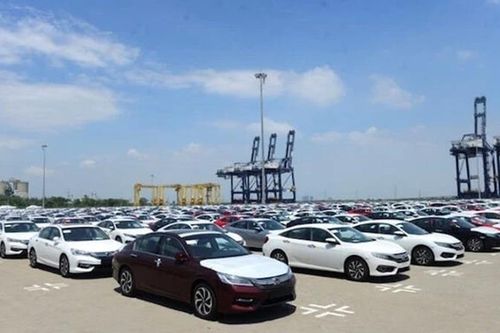 Đề xuất giảm mạnh thuế nhập khẩu đối với một số dòng ô tô nhập khẩu