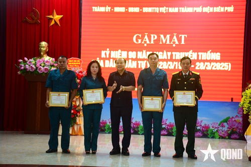 Điện Biên: Gặp mặt kỷ niệm 90 năm Ngày truyền thống Dân quân tự vệ