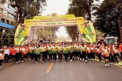 Ngày chạy Olympic - Vì an ninh Tổ quốc có gần 2.000 người tham dự