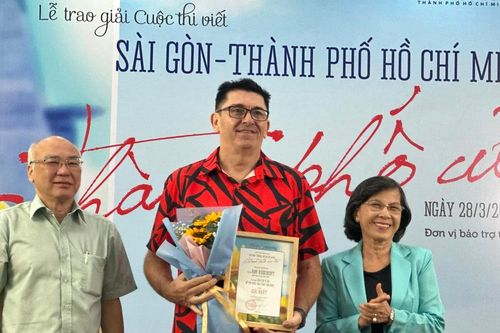 Tác giả người Australia đoạt giải nhất cuộc thi viết 'Thành phố của tôi'
