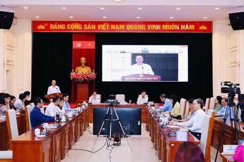 Bộ GD-ĐT yêu cầu tiếp tục triển khai các giải pháp thực hiện hiệu quả Thông tư 29 về dạy thêm, học thêm