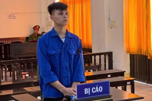 Lĩnh án 7 năm tù vì giải quyết mâu thuẫn bằng 5 nhát dao