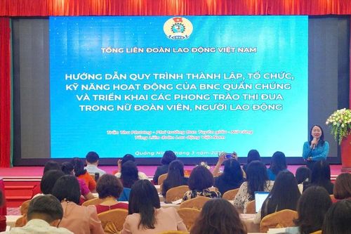 Hỗ trợ nữ nhà giáo vượt qua áp lực trong bối cảnh mới