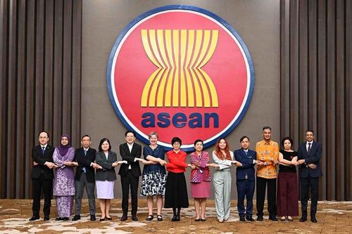 Đại sứ Tôn Thị Ngọc Hương đồng chủ trì cuộc họp Ủy ban hợp tác chung ASEAN-Anh lần thứ 4
