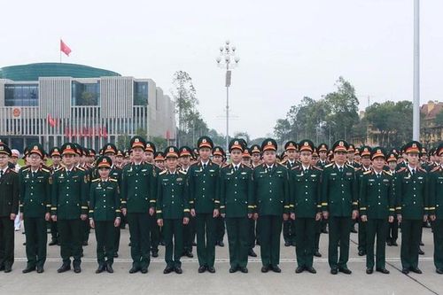 Bộ Quốc phòng lần đầu phong quân hàm thượng úy cho học viên đào tạo trong nước