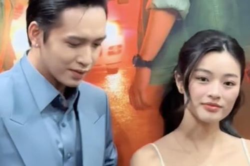 Khủng hoảng truyền thông của bộ phim Việt dùng xe cứu thương đưa diễn viên đến thảm đỏ