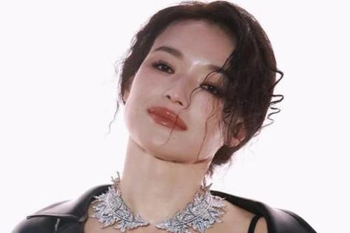 Thư Kỳ không có đối thủ
