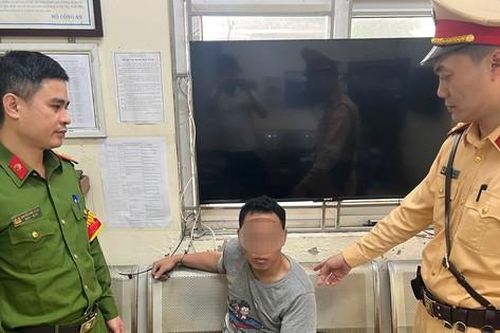 Khống chế đối tượng nghi 'ngáo đá' tấn công người dân