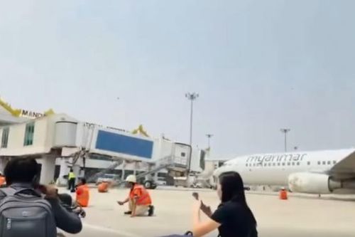 Cảnh hoảng loạn ở sân bay quốc tế Mandalay khi xảy ra động đất