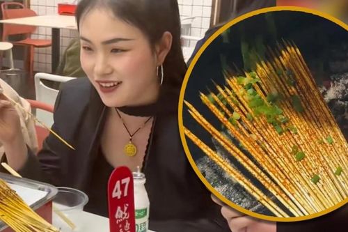 Nhà hàng thu hút nhóm khách 'sợ béo' nhờ món que tre nướng cay độc lạ