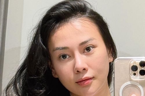 Diễn viên Phương Oanh mặt mộc vẫn xinh, Ngọc Sơn U60 cực phong độ