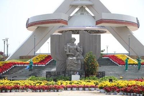 Đà Nẵng rực rỡ cờ hoa chào mừng 50 năm ngày giải phóng thành phố