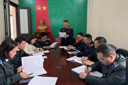 Trực tiếp kiểm sát tại Chi cục thi hành án dân sự huyện Hải Hà