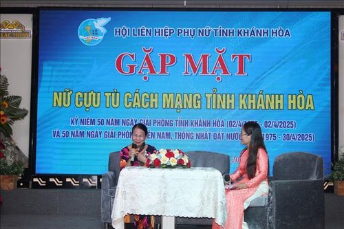Gặp mặt 165 nữ cựu tù cách mạng