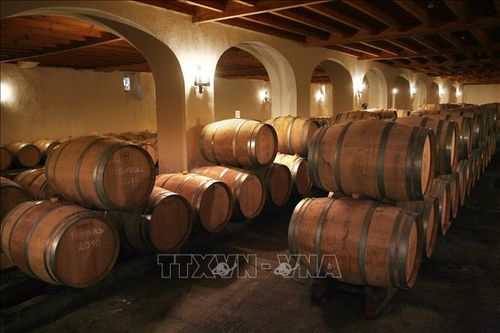 EU chịu áp lực từ ngành đồ uống khi căng thẳng thương mại với Mỹ gia tăng