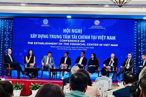 Xây dựng Trung tâm tài chính tại Việt Nam cần khung pháp lý rõ ràng