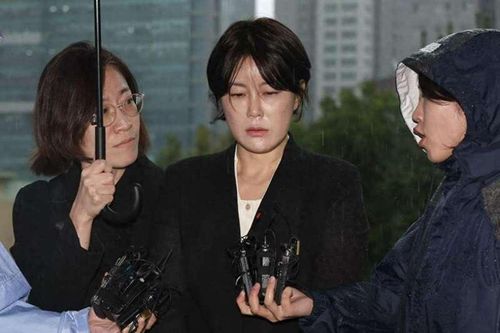 'Lời nguyền Nhà Xanh' tiếp diễn: Ông Moon Jae-in bị điều tra và có thể nhận án 5 năm tù