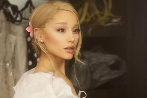 Ariana Grande tung deluxe của eternal sunshine, fan vừa nghe vừa lau nước mắt!