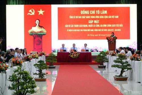 Tổng Bí thư Tô Lâm gặp mặt người có công với cách mạng tiêu biểu miền Trung - Tây Nguyên