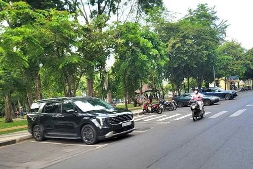 Kẻ vạch, thu tiền, báo lỗ: Khó thế cũng làm được!