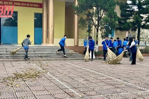 Ngày cao điểm tình nguyện chung tay xây dựng nông thôn mới