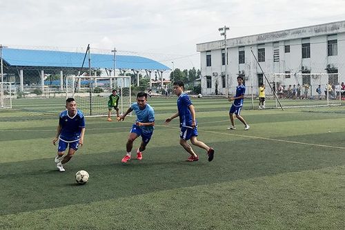 Phát triển phong trào bóng đá