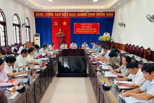 Hội thảo góp ý bản thảo cuốn sách 'Đảng bộ thành phố Pleiku-Từ Đại hội đến Đại hội (1954 - 2025)'