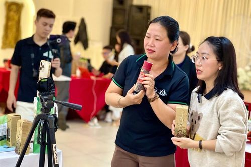 Chư Sê Agency hỗ trợ đưa nông sản lên sàn thương mại điện tử