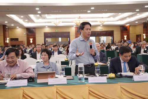 Ngân hàng tại Trung tâm tài chính: Nhiều điểm cần làm rõ