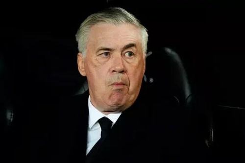 HLV Carlo Ancelotti hầu tòa
