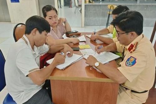 Cần nghiêm trị trò PR lố lăng