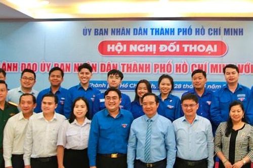 Chủ tịch UBND thành phố Hồ Chí Minh mong thanh niên luôn 'xanh tri thức, đỏ trái tim'
