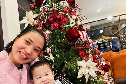 Mẹ của 'giáo sư' tí hon: 'Tôi đồng hành cùng con mỗi ngày như một phép màu'