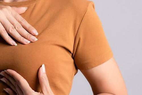 8 nguyên nhân tiềm ẩn gây đau núm vú và cách điều trị