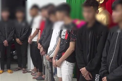 Khởi tố vụ án, giữ khẩn cấp hàng chục thanh niên 'hỗn chiến' trên quốc lộ 1A