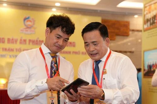 Cán bộ Mặt trận Thủ đô tiên phong trong chuyển đổi số