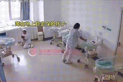 Hình ảnh lay động trái tim sau động đất tàn khốc ở Myanmar