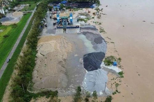 Hải Dương yêu cầu dừng trạm trộn bê tông, Asphalt bãi sông Thái Bình