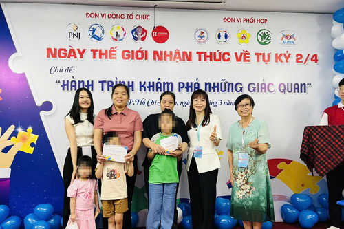 Hành trình khám phá những giác quan: Nâng cao nhận thức về tự kỷ ở trẻ em