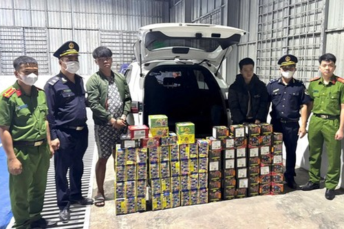 Phát hiện vụ vận chuyển hàng cấm