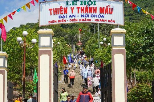 Rộn ràng Lễ hội Am Chúa của người dân Khánh Hòa